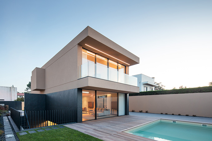 Areia House by Raulino Silva Architect