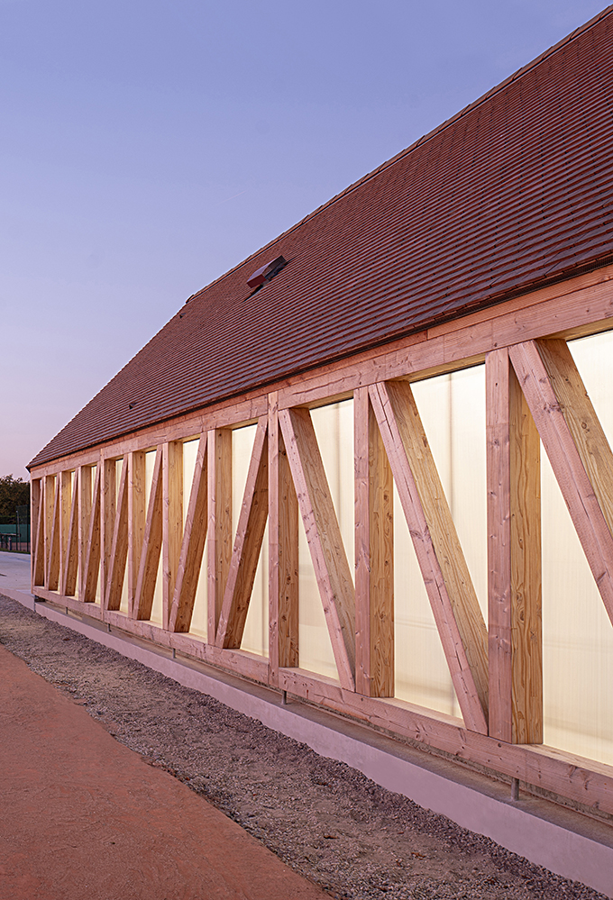 Garden Tennis Club of Cabourg by Lemoal Lemoal Architectes