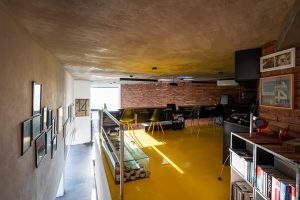 HOUSE Hidden in the Scenery by Bender Freiberg Arquitectos