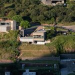 HOUSE Hidden in the Scenery by Bender Freiberg Arquitectos