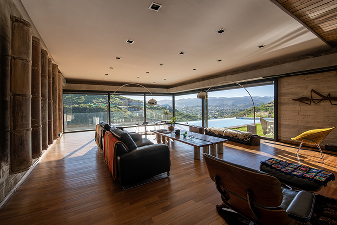 HOUSE Hidden in the Scenery by Bender Freiberg Arquitectos