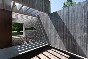 HOUSE IN VILLLA ALLENDE by Santiago Viale