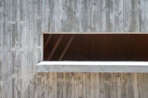 HOUSE IN VILLLA ALLENDE by Santiago Viale