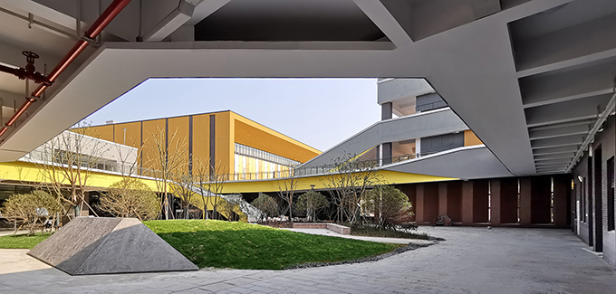 Yongjiang Experimental School by DC Alliance