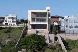 Casa FL by Castellino Arquitectos