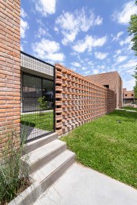 Casa LP.0405 by Nómade Arquitectura