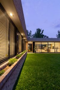 Casa LP.0405 by Nómade Arquitectura