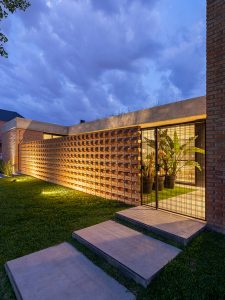 Casa LP.0405 by Nómade Arquitectura