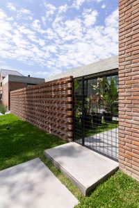 Casa LP.0405 by Nómade Arquitectura