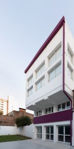 Garden No. 1207 Dr. Sara Faisal by Estudio VIC