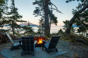 Lone Madrone by Heliotrope Architects