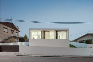 Touguinha House by Raulino Silva Architect