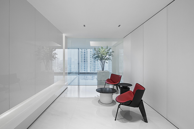 A Minimalist Geometric Home by AD ARCHITECTURE
