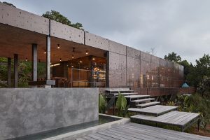 Atelier Villa by Formafatal