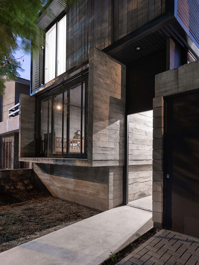 Casa Urrutia by Sol Blanc