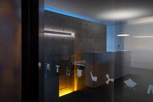 NET OFFICE FUNITURE SHOWROOM by Super Normal Spatial Design