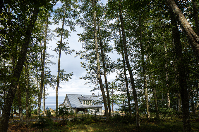 Outward Bound by Heliotrope Architects