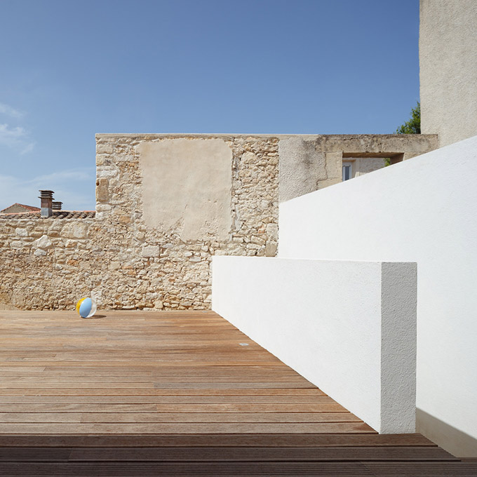 TRA House by (ma!ca) architecture
