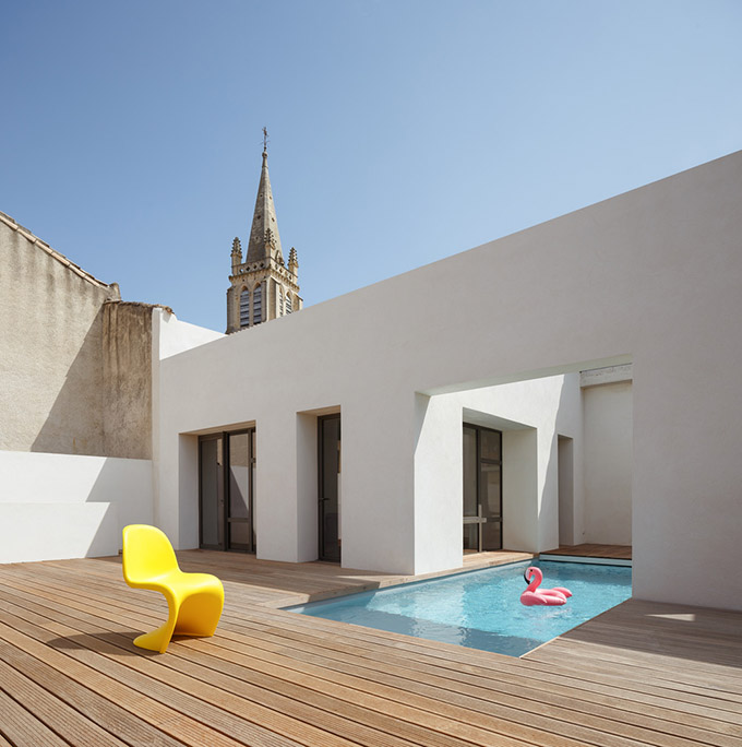TRA House by (ma!ca) architecture