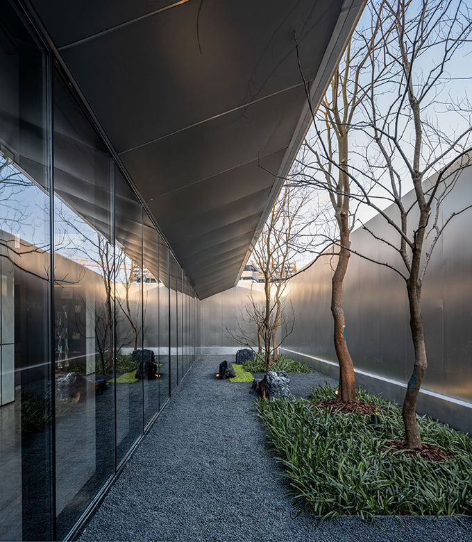 The "Jin " Life Aesthetics Hall by LWM ARCHITECTS + Shanghai Yue Jie