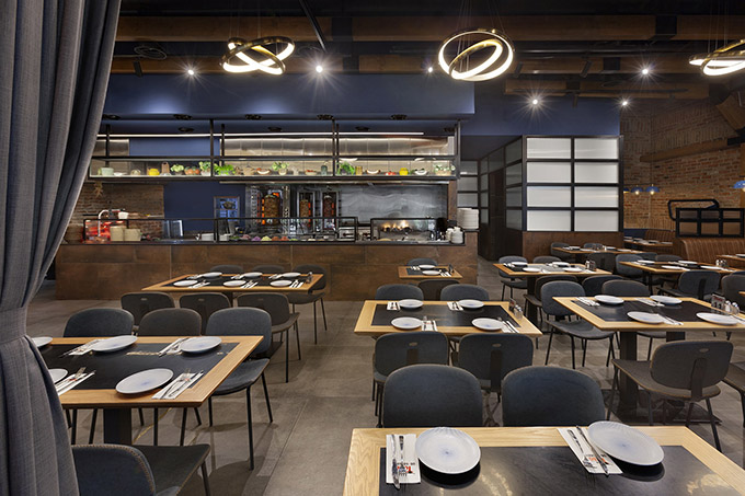 Toro Restaurant by Dana Shaked