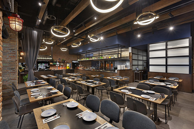 Toro Restaurant by Dana Shaked