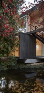 ARK - modular showroom for GAB by Ark-shelter