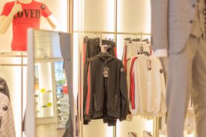 Design & Interior - How To Design Your Store For Your Clothing Line?