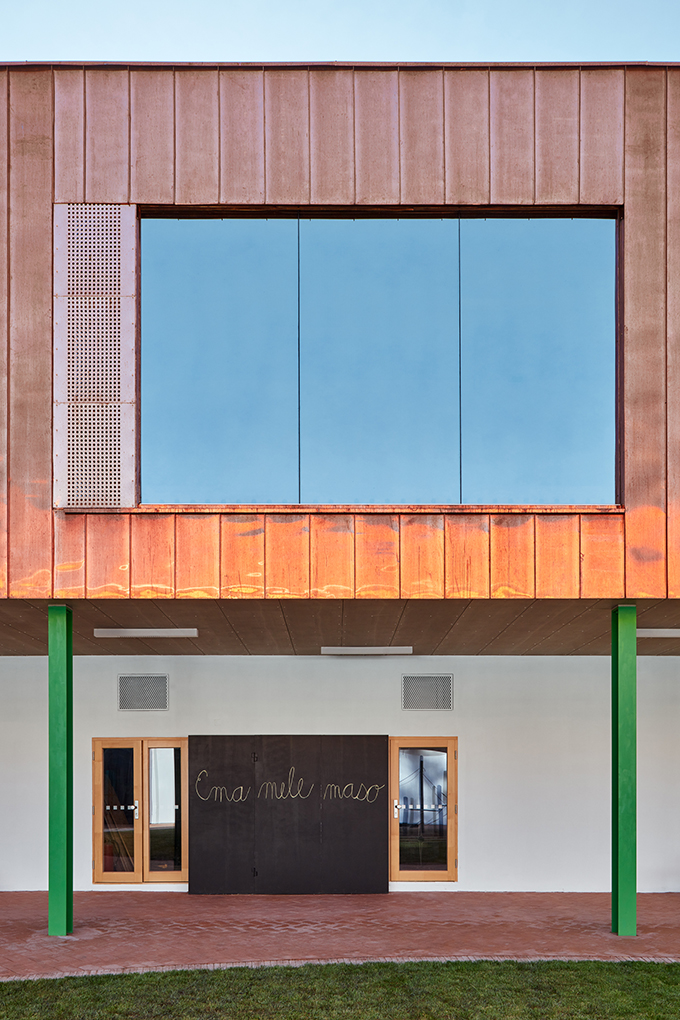 Elementary School Vřesovice by Public Atelier and FUUZE