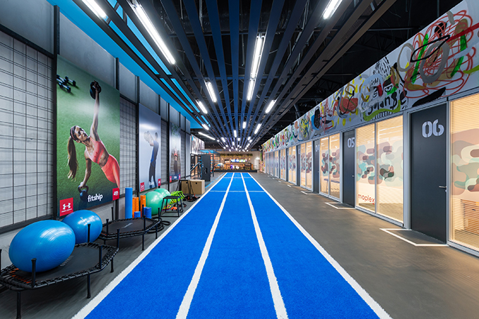FITSHIP by Estudio Colmena + Estudio 4