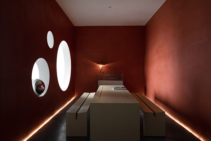 Fusion • Danilo Paint Showroom by JINGU PHONENIX SPACE PLANNING ORGANIZATION