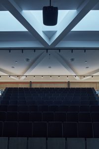 New Lecture Center VŠPJ by Qarta architektura