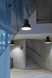 New Lecture Center VŠPJ by Qarta architektura