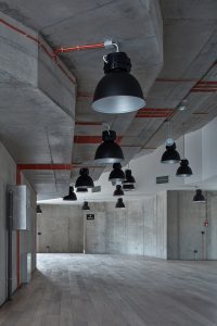 New Lecture Center VŠPJ by Qarta architektura