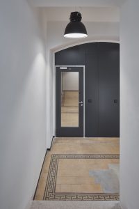 New Lecture Center VŠPJ by Qarta architektura