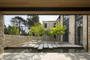 Peninsula Residence by Richard Beard Architects