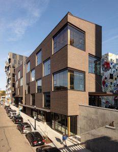 Sideyard by Skylab Architecture