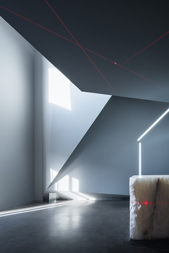 UTTER SPACE by CUN Design