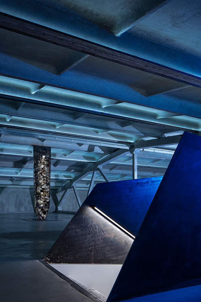UTTER SPACE by CUN Design
