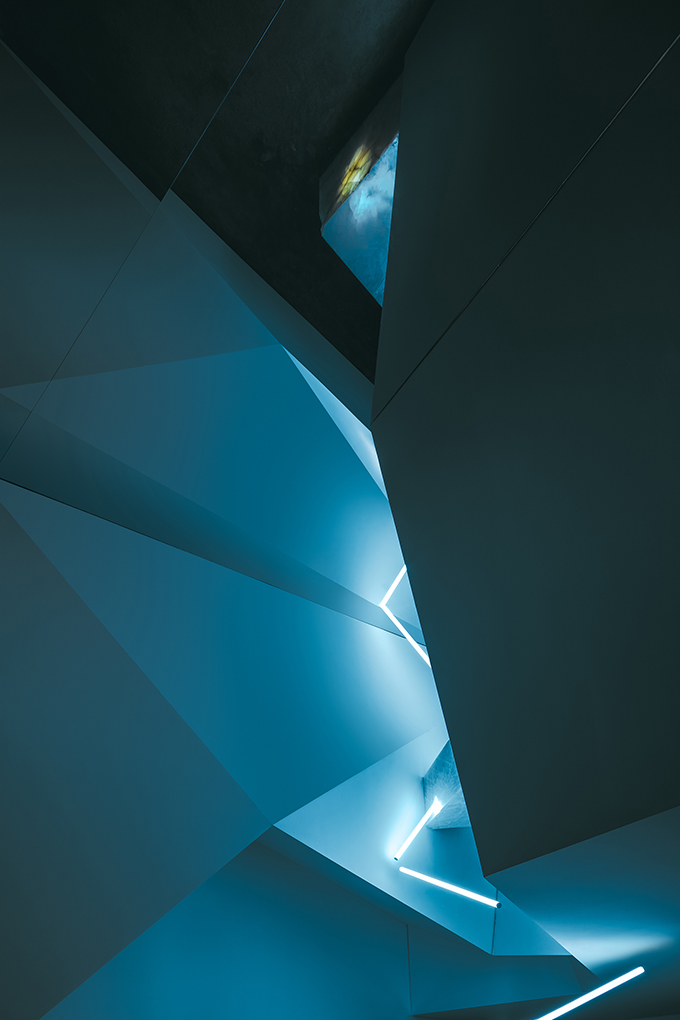 UTTER SPACE by CUN Design