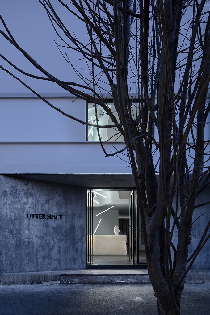 UTTER SPACE by CUN Design