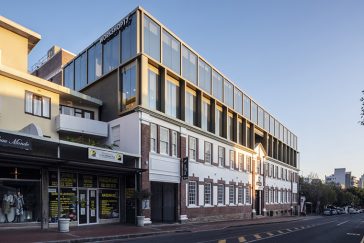 32 on Kloof by dhk Architects