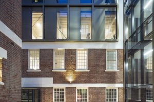 32 on Kloof by dhk Architects