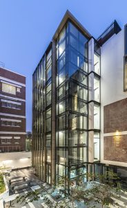 32 on Kloof by dhk Architects