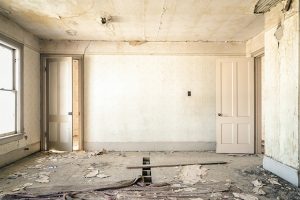 HOME RENOVATION: Should You DIY Or Call A Professional?