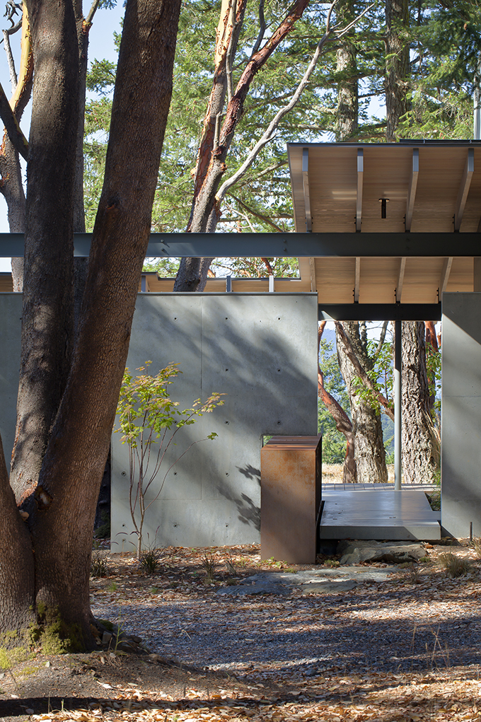 Suncrest by Heliotrope Architects