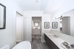 Wall-Hung vs. Floor-Mounted Bathroom Cabinets