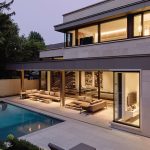 Russell Hill Road Residence by Taylor Smyth Architects