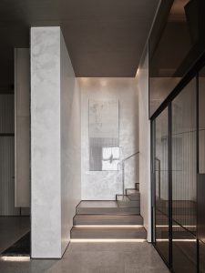 THE STARRY CENTER Show Flat by GFD