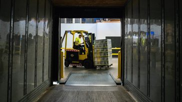 ARCHISCENE GUIDE: 5 Forklift Safety Guidelines